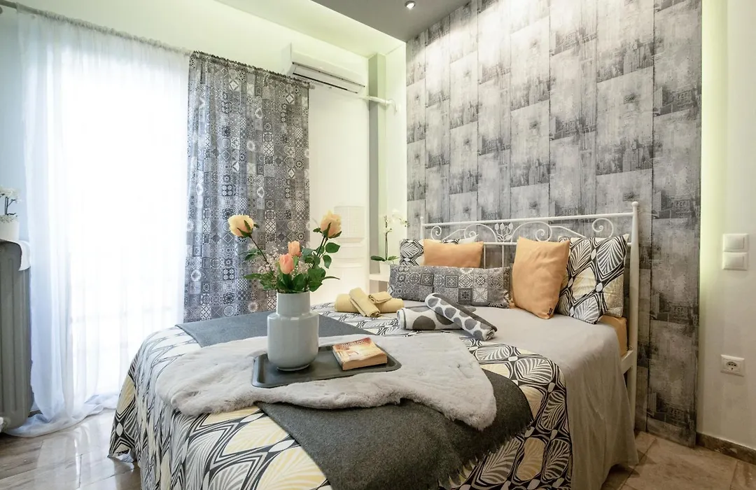 Golden Aurora - Modern Apartment In Egaleo-Athens-1